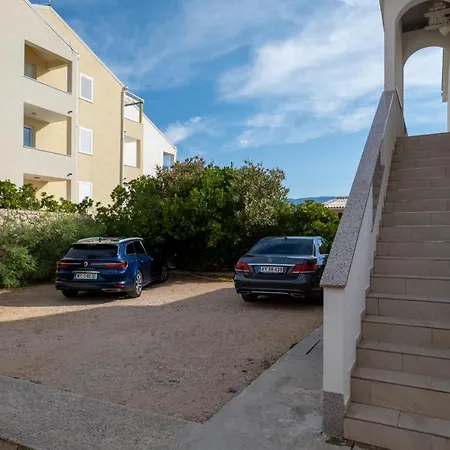 Апартаменты Mensura Close To Quiet Beaches